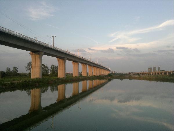 成渝鐵路采用松夏<a href='http://m.ghwfdjs.cn/' target='_blank'><u>空氣彈簧</u></a>